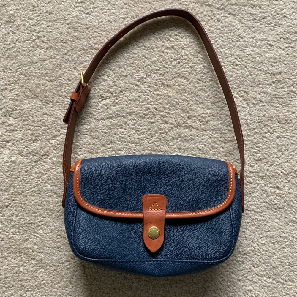 Dooney & Bourke Pouchette